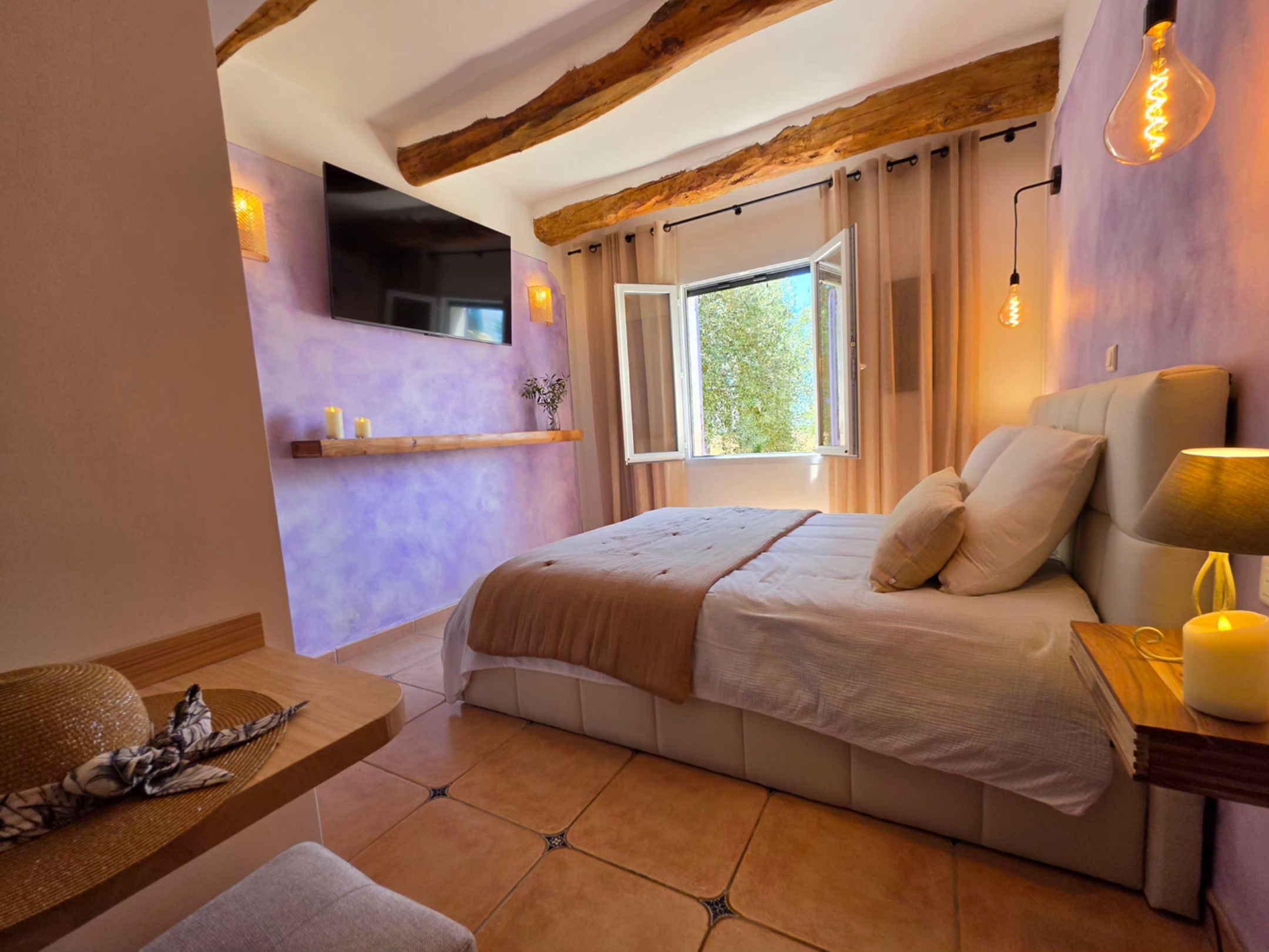 Chambre d'hôtes Lavande - Domaine de la Ferme Para Loù à Sainte-Croix-du-Verdon (1) Chambre d'hôtes Lavande - Domaine de la Ferme Para Loù à Sainte-Croix-du-Verdon (1)