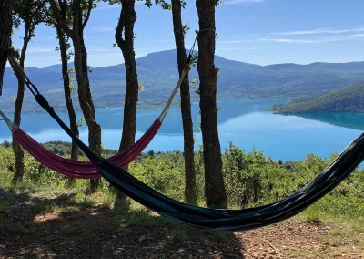 Hamac avec vue panoramique sur le lac de Sainte Croix du Verdon