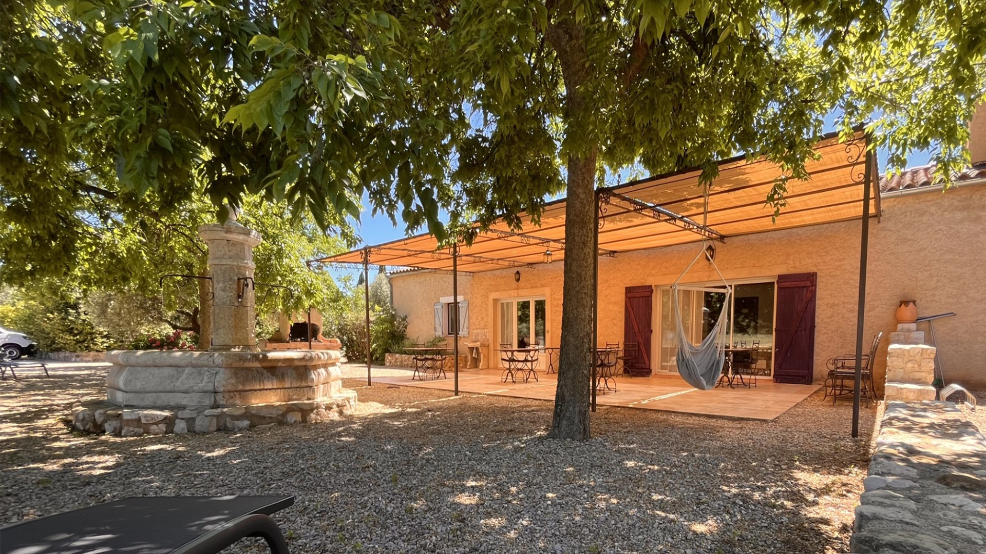 Location de gîte Les Micocouliers, dans le Verdon avec vue lac, pour 8 personnes - Domaine de la Ferme Para Loù à Sainte Croix du Verdon Location de gîte Les Micocouliers, dans le Verdon avec vue lac, pour 8 personnes - Domaine de la Ferme Para Loù à Sainte Croix du Verdon