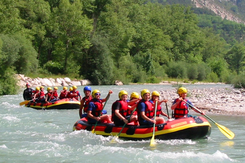 activités autour du lac de Sainte-Croix-du-Verdon Rafting - Domaine la ferme Para Lou activités autour du lac de Sainte-Croix-du-Verdon Rafting - Domaine la ferme Para Lou